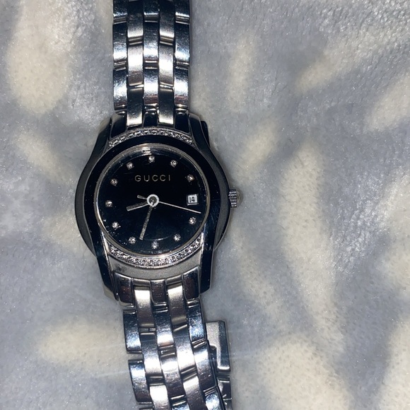 Beautiful Gucci watch - Picture 3 of 9